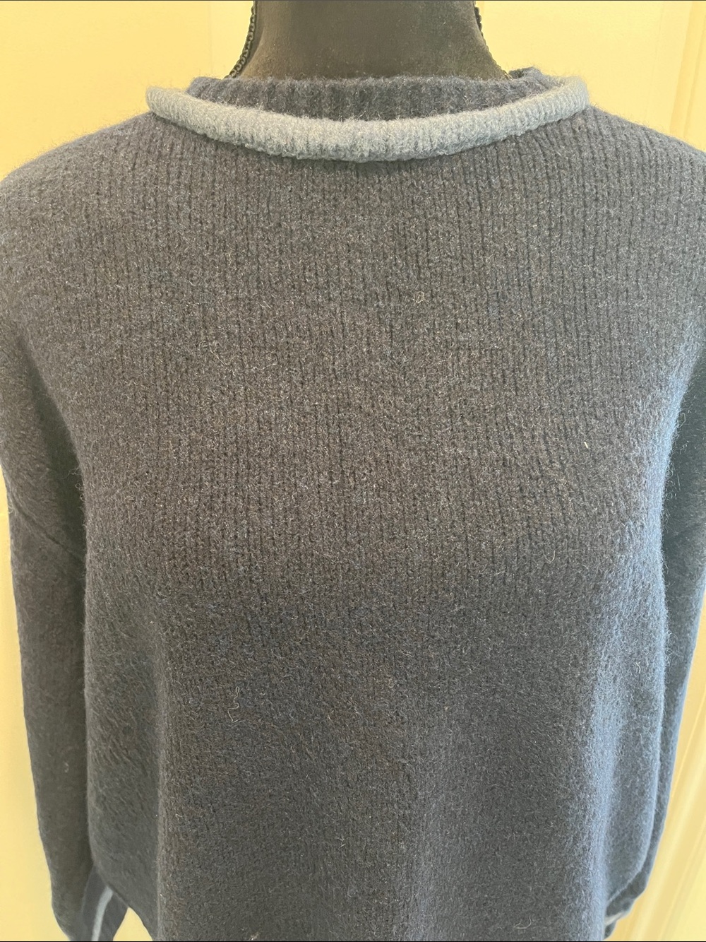 Men's Navy Crewneck Sweater - Classic Knit